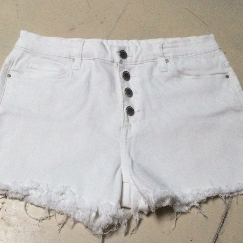 White Frayed Hem Women Shorts worn once high waist button up